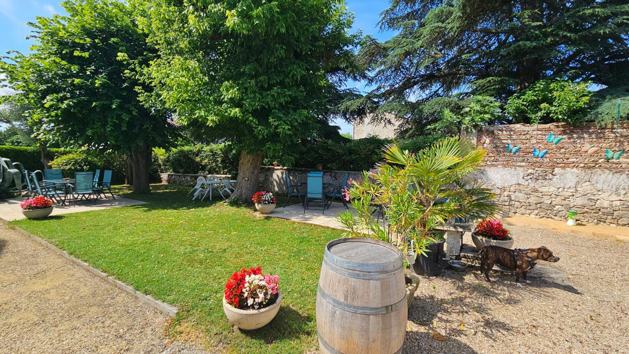 Chambres Et Gites Les Deux Chenes Pres De Bergerac Le Fleix Exterior foto